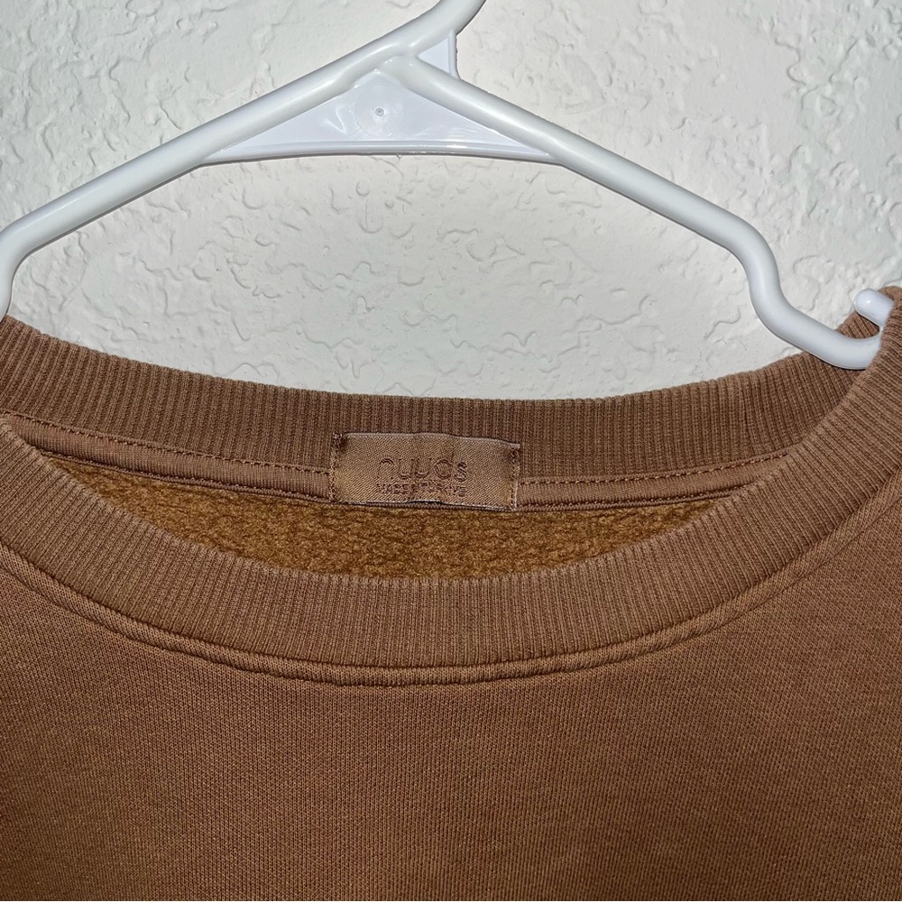 Nuuds original classic crewneck sweatshirt in chocolate - Picture 2 of 5